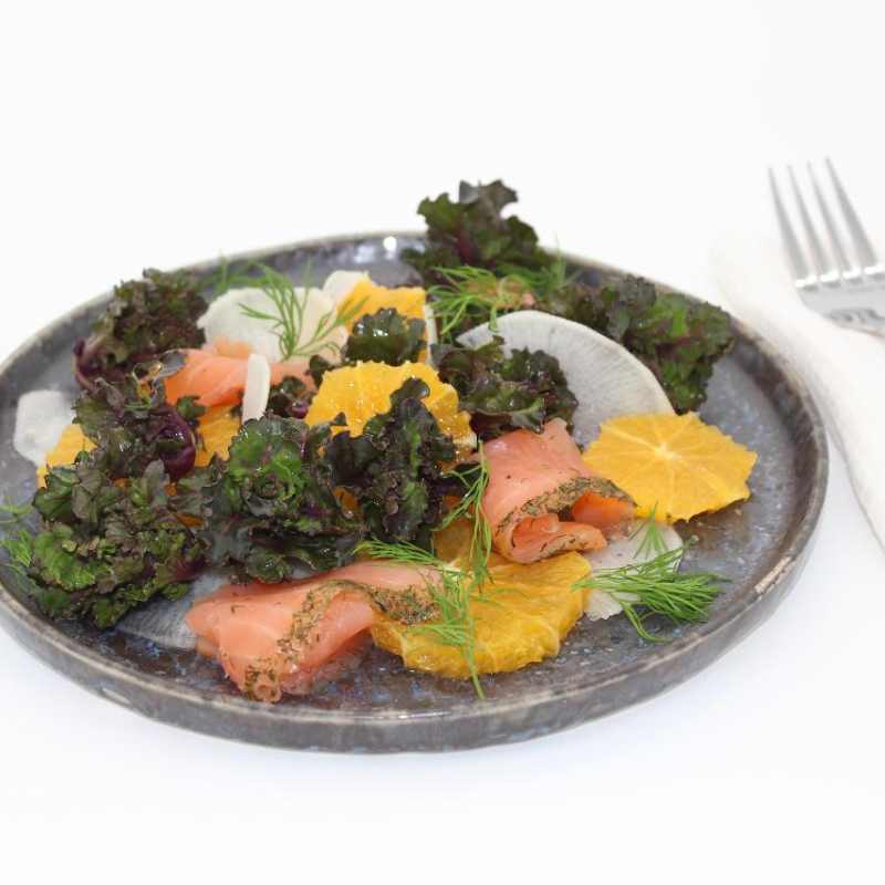 Salat mit Flower Sprouts und Lachs