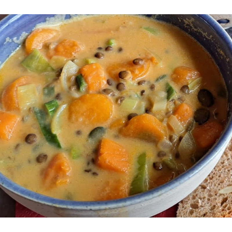 Süßkartoffelsuppe mit Linsen